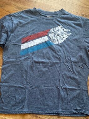 Star Wars Men's Gray Graphic Tee with Millennium Falcon